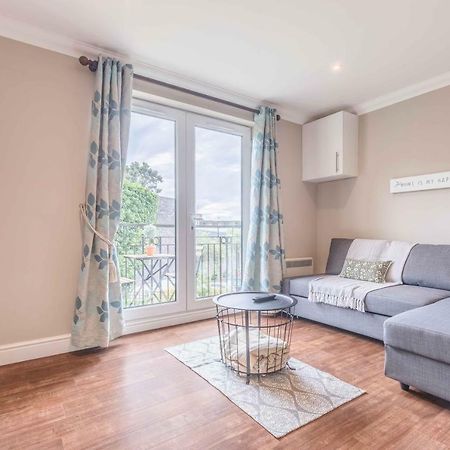 Modern Apartment Within Short Walk Of The Castle, High Street And Long Walk - Free Parking Windsor Zewnętrze zdjęcie