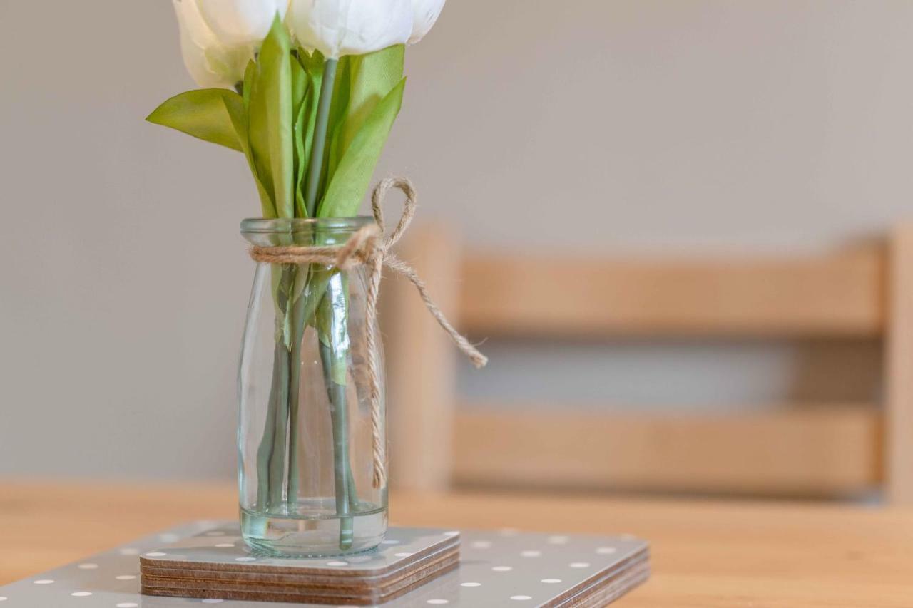 Modern Apartment Within Short Walk Of The Castle, High Street And Long Walk - Free Parking Windsor Zewnętrze zdjęcie